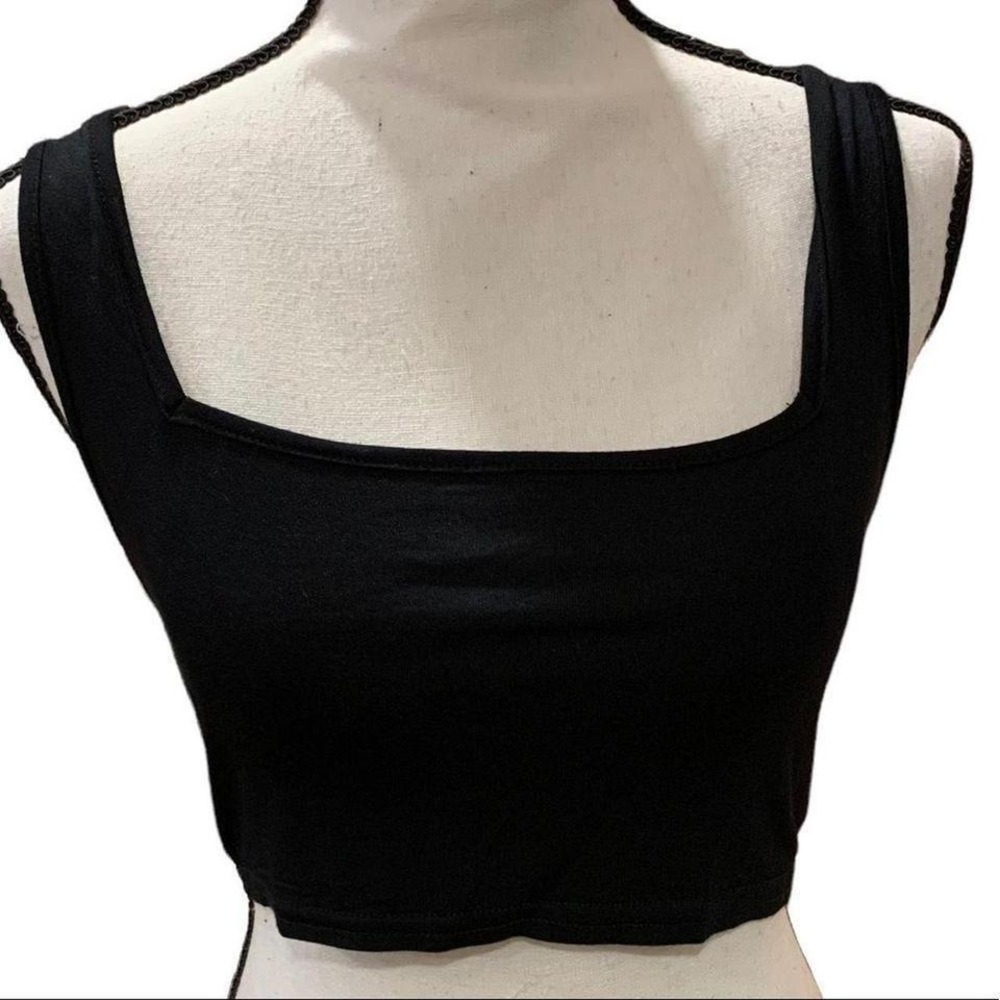 Pretty‎ Little Thing Cropped Stretchy Black Tank, NWT, Sz. 6